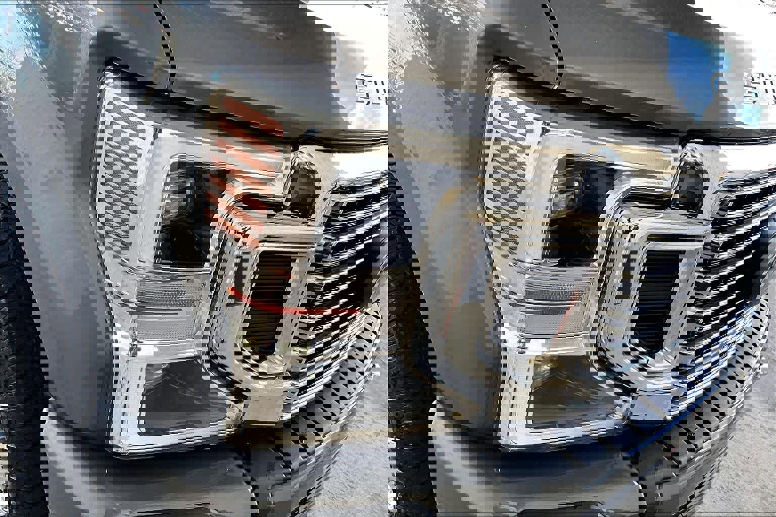 Used 2022 Ford F350 Platinum w/ FX4 Off-Road Package image 26