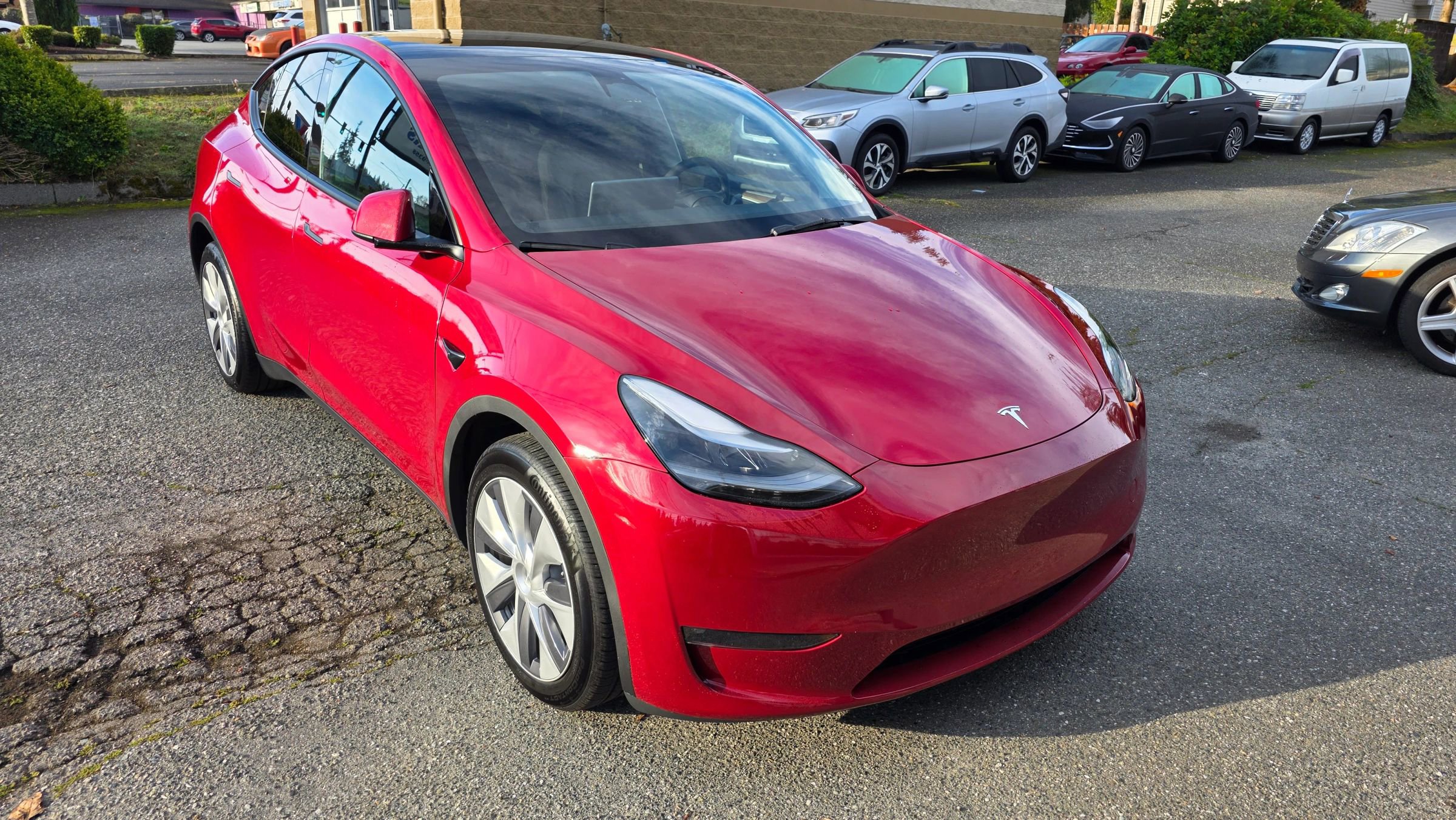 Used 2023 Tesla Model Y Long Range image 3
