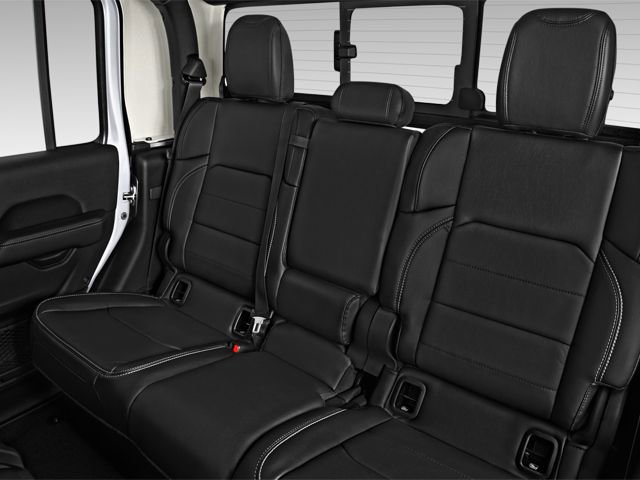 Used 2023 Jeep Gladiator Mojave w/ Trailer Tow Package image 11