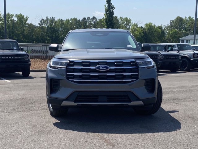 New 2026 Ford Explorer Active RWD image 18