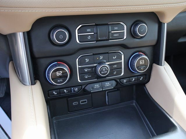 Used 2024 Chevrolet Tahoe Premier w/ Advanced Technology Package AWD/4WD image 33
