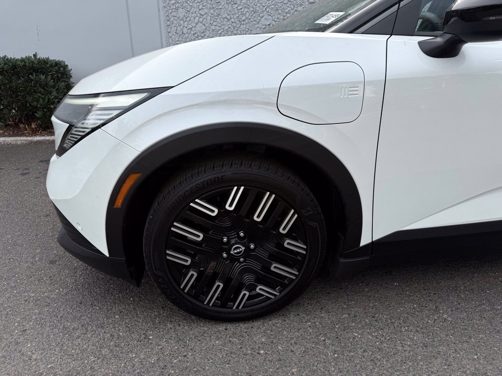 New 2026 Nissan Leaf Platinum+ w/ Cargo Package (Platinum+) FWD image 10