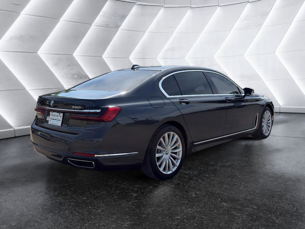Used 2022 BMW 740i xDrive w/ Premium Package AWD/4WD image 4