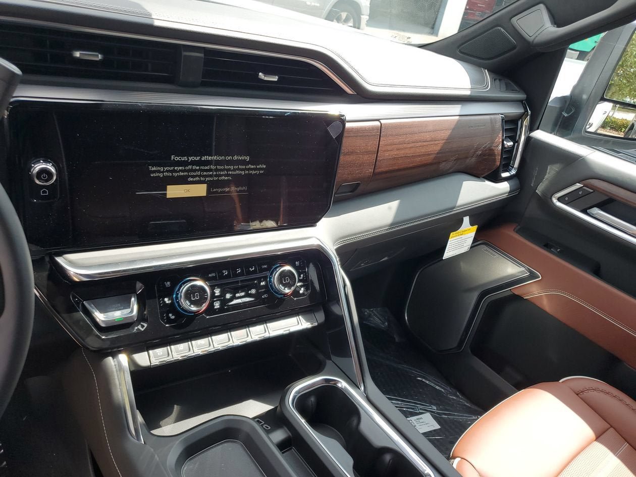 New 2026 GMC Sierra 3500 Denali Ultimate AWD/4WD image 28