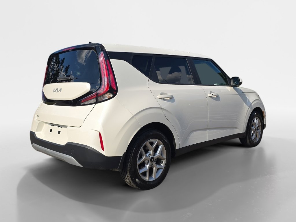 Used 2023 Kia Soul S image 6