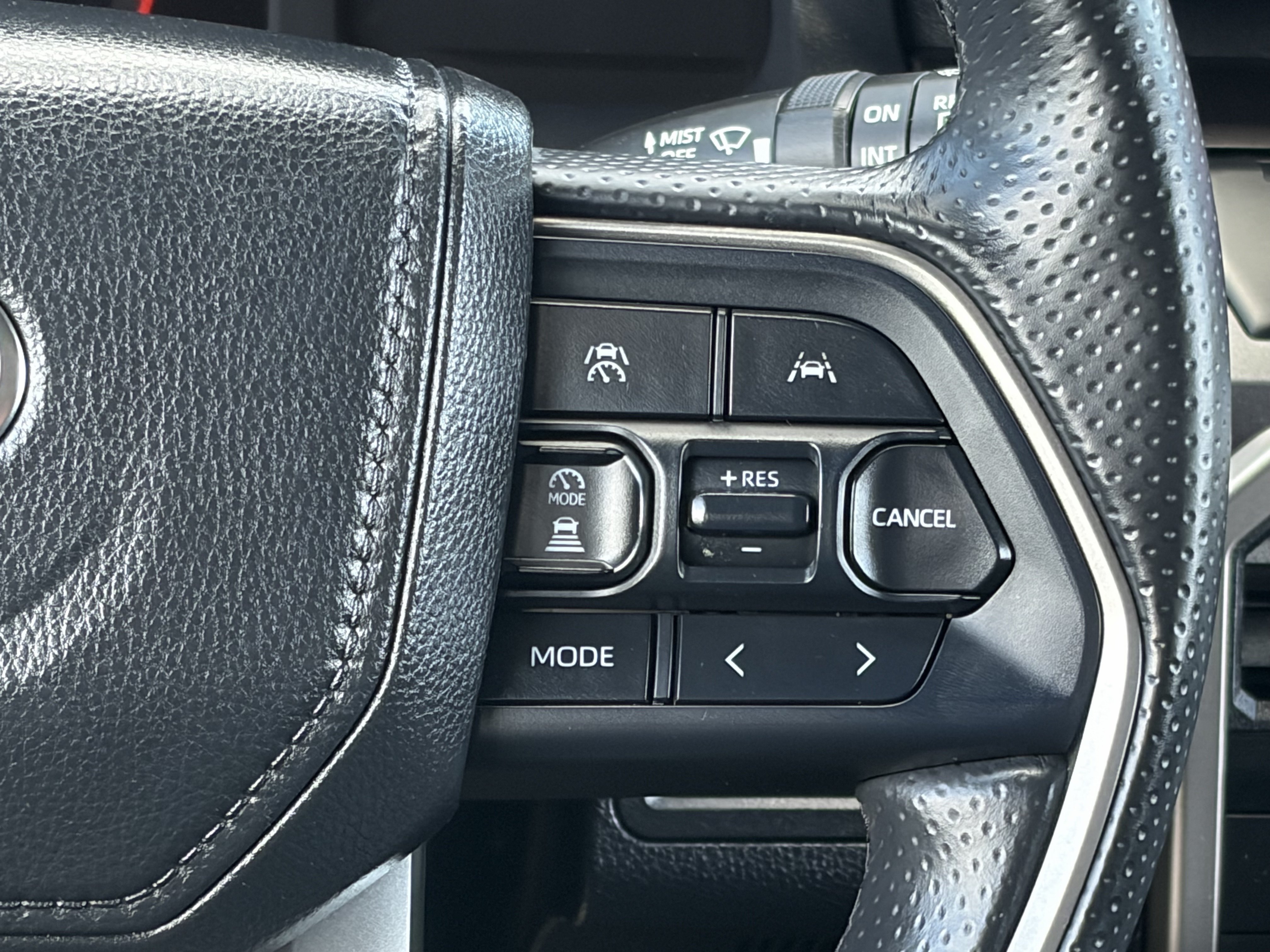 Certified 2025 Toyota 4Runner SR5 AWD/4WD image 19