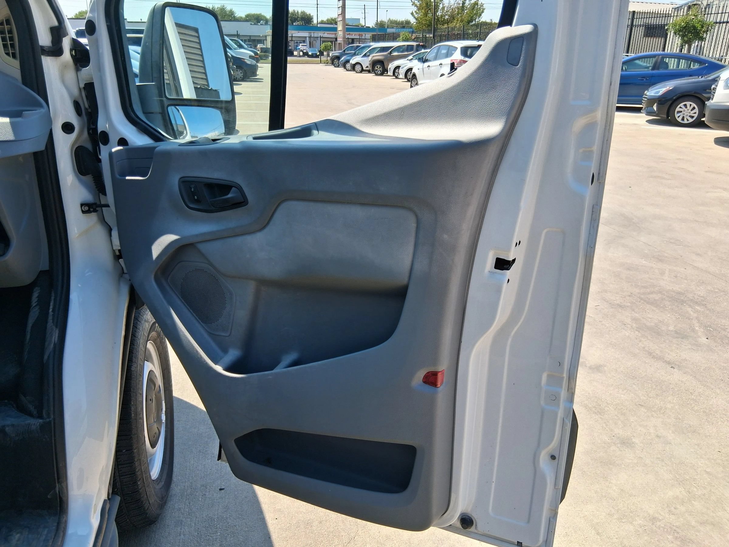 Used 2016 Ford Transit 150 130 Low Roof RWD image 28