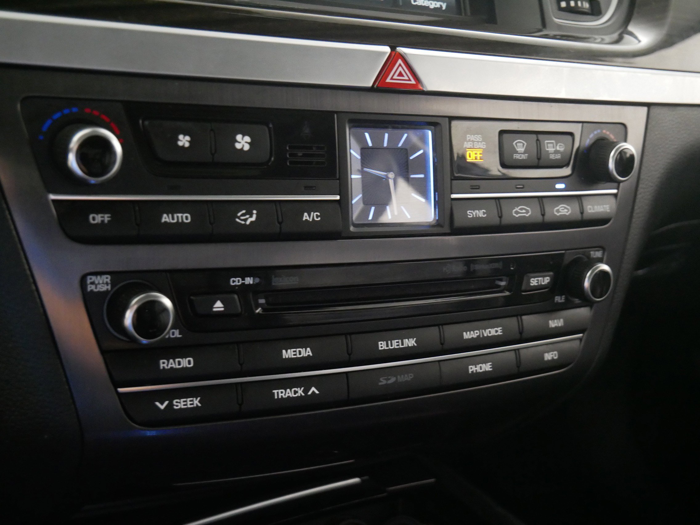 Used 2017 Genesis G80 3.8 w/ Option Group 02 image 23