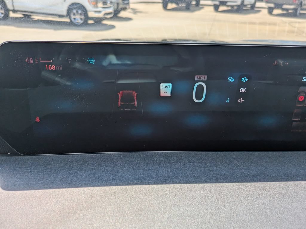 Used 2025 Ford Expedition Active AWD/4WD image 18