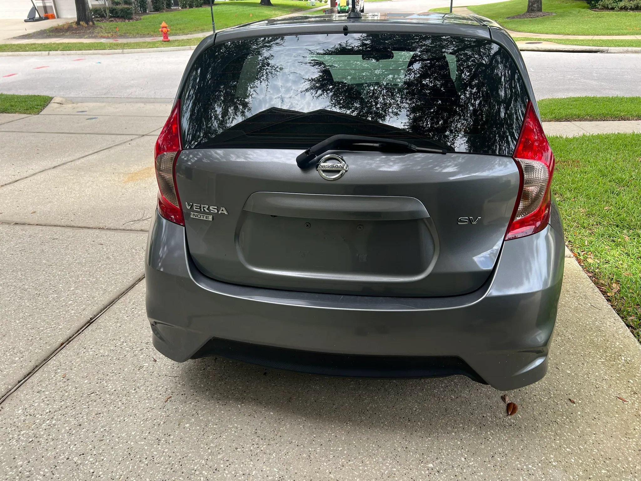 Used 2018 Nissan Versa Note SV FWD image 4