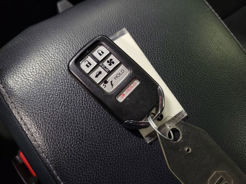 Used 2018 Honda Clarity Touring image 15