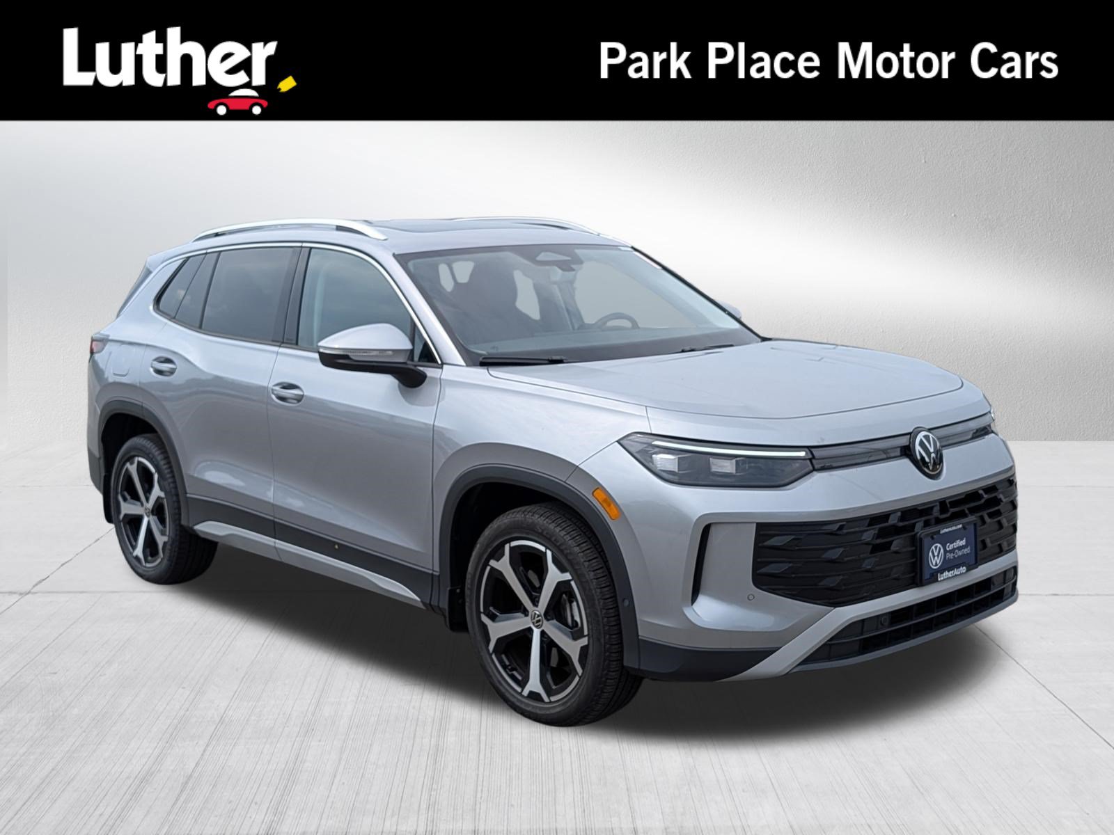 Certified 2026 Volkswagen Tiguan SE AWD/4WD image 1