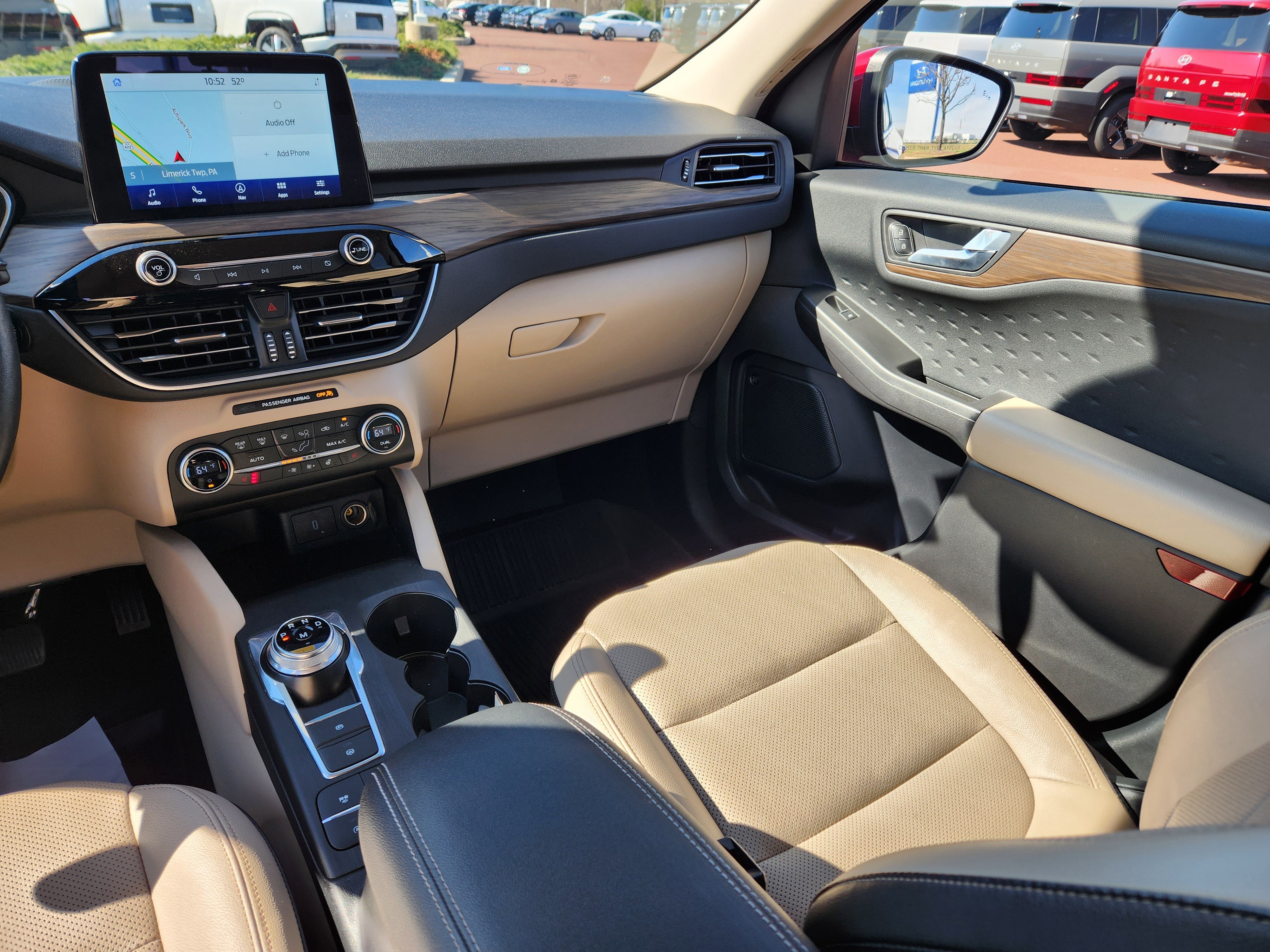 Used 2020 Ford Escape Titanium image 14