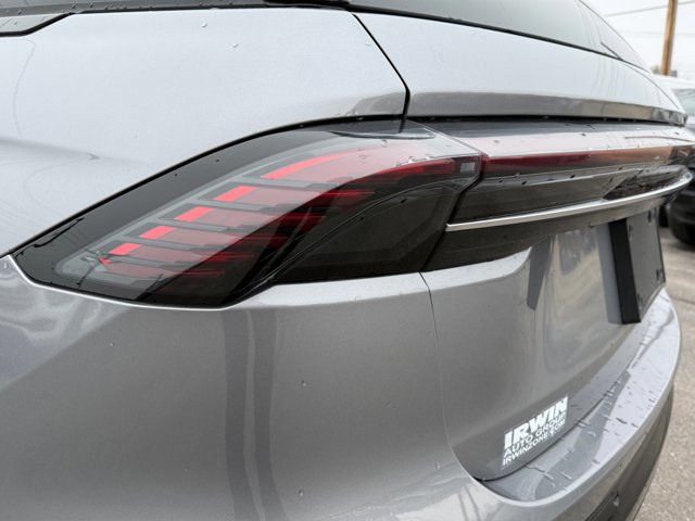 Used 2025 Lincoln Nautilus Premier w/ Equipment Group 102A image 19