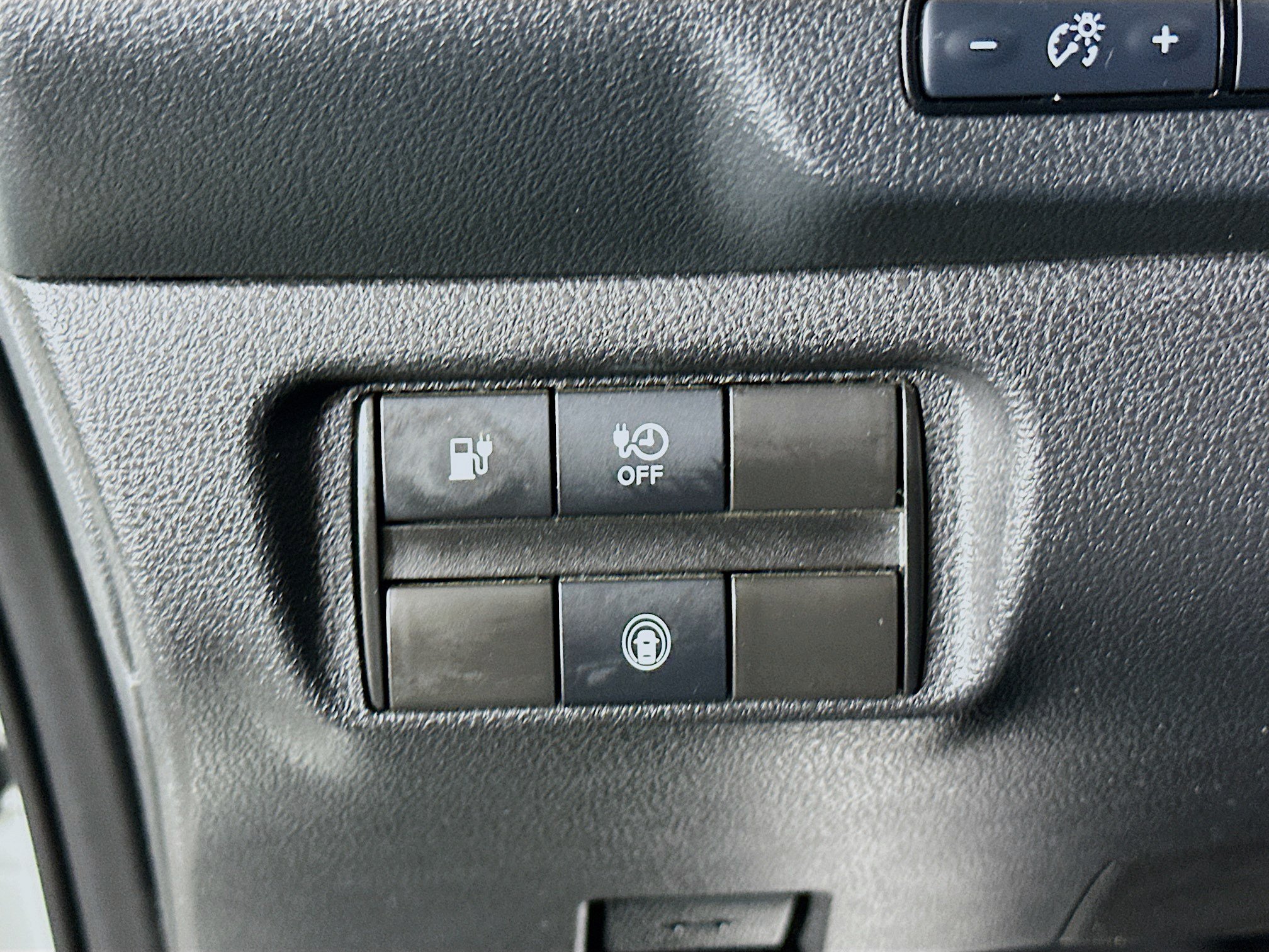 Used 2025 Nissan Leaf S FWD image 16