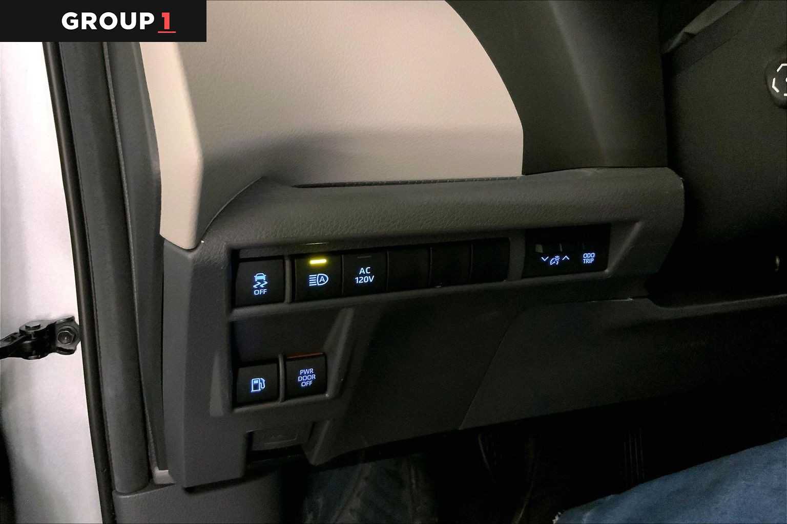 Certified 2024 Toyota Sienna Limited AWD/4WD image 35