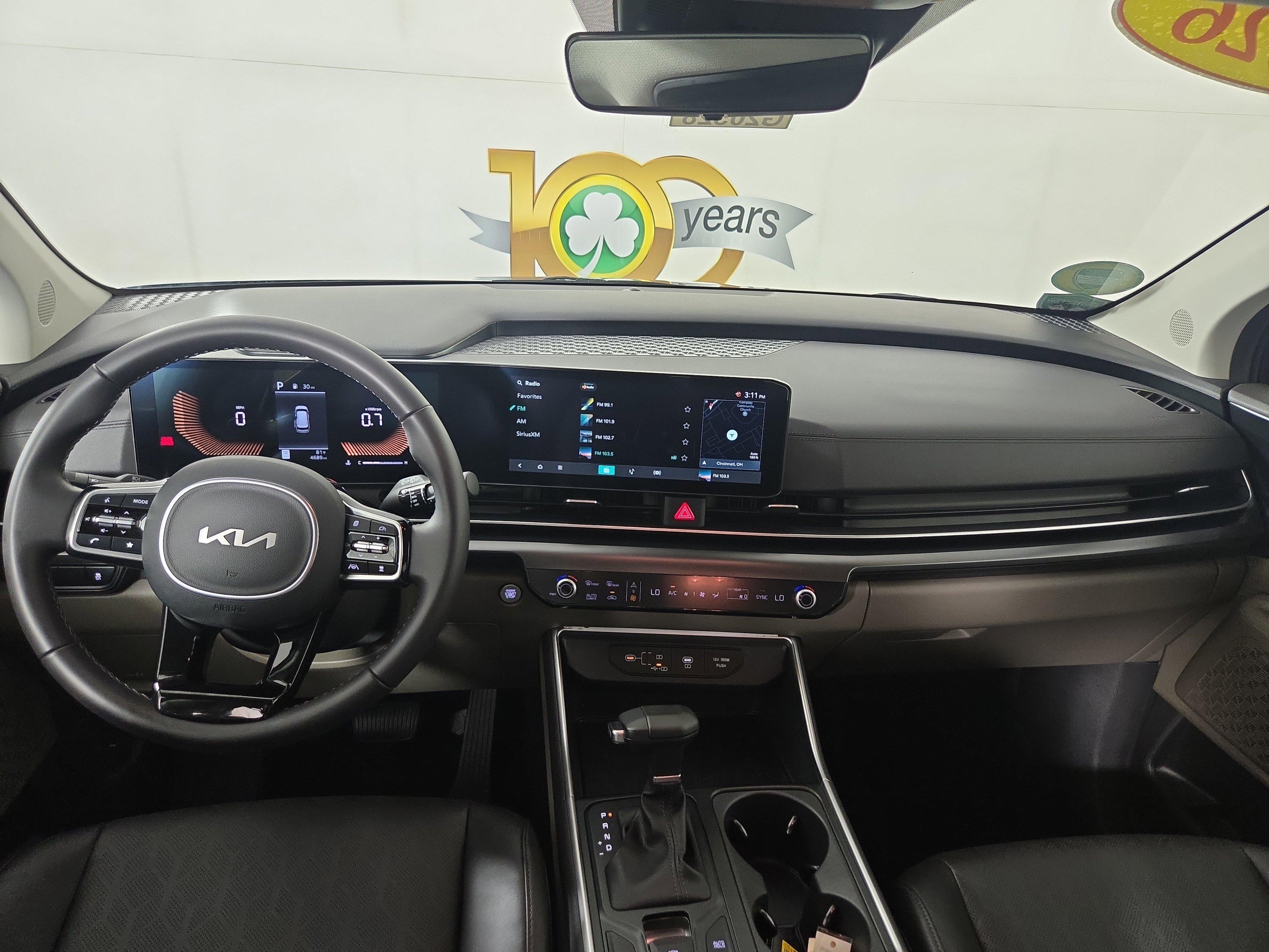 Used 2026 Kia Carnival FWD image 14