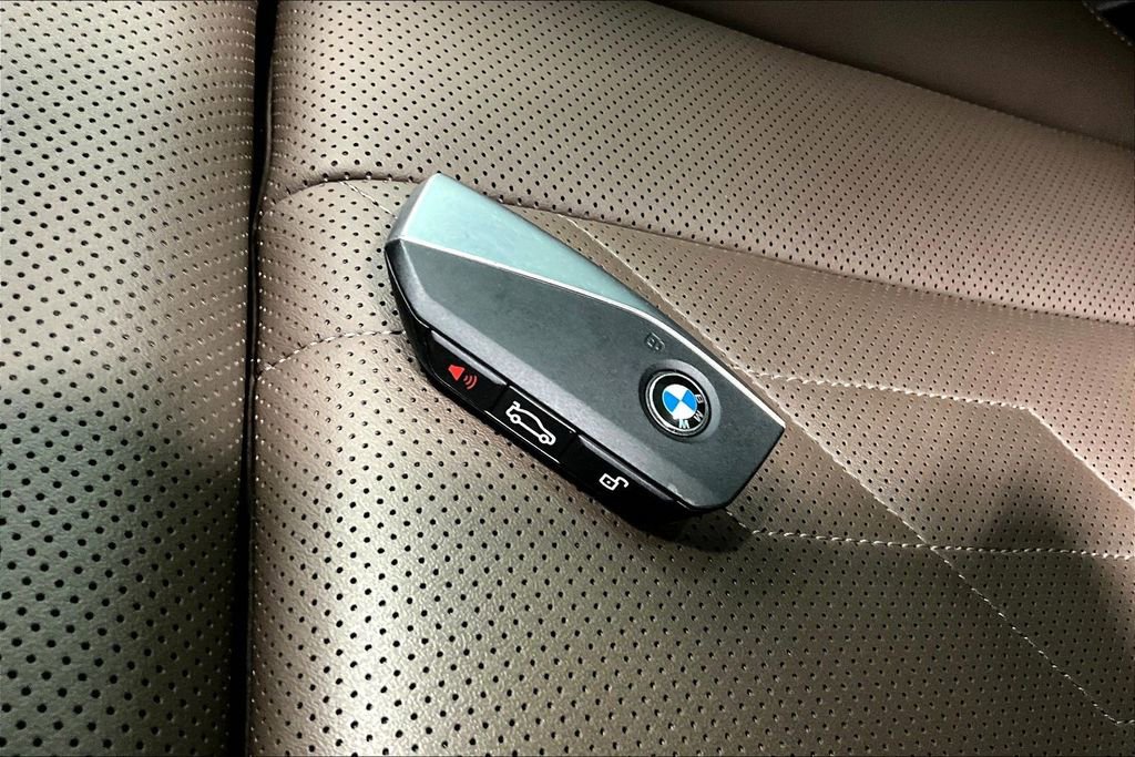 Used 2025 BMW X3 xDrive30i w/ Premium Package image 13