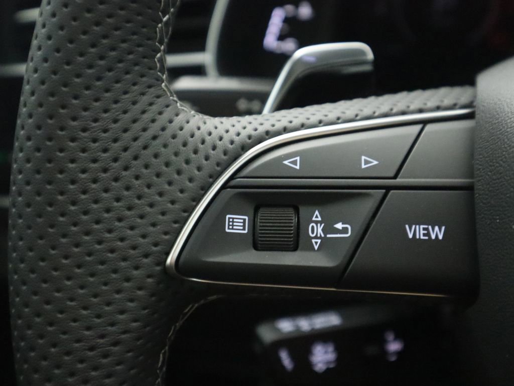 New 2025 Audi RS Q8 performance image 12