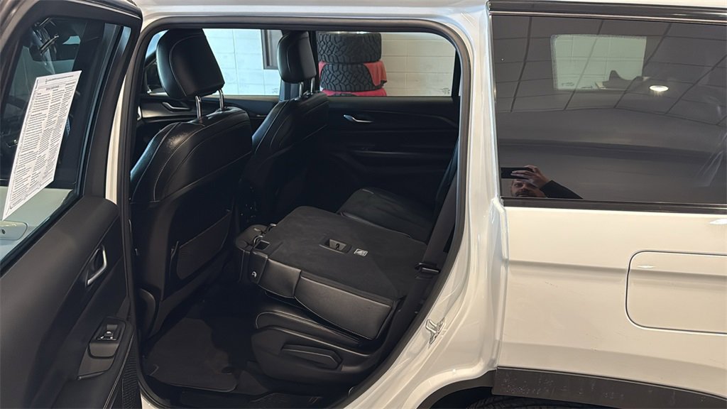 Used 2025 Jeep Grand Cherokee L Altitude image 20