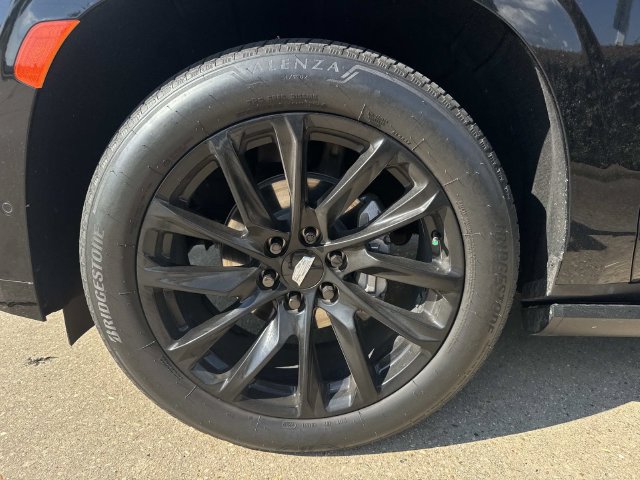 Certified 2024 Cadillac Escalade ESV Sport Platinum w/ LPO, ONYX Package AWD/4WD image 7