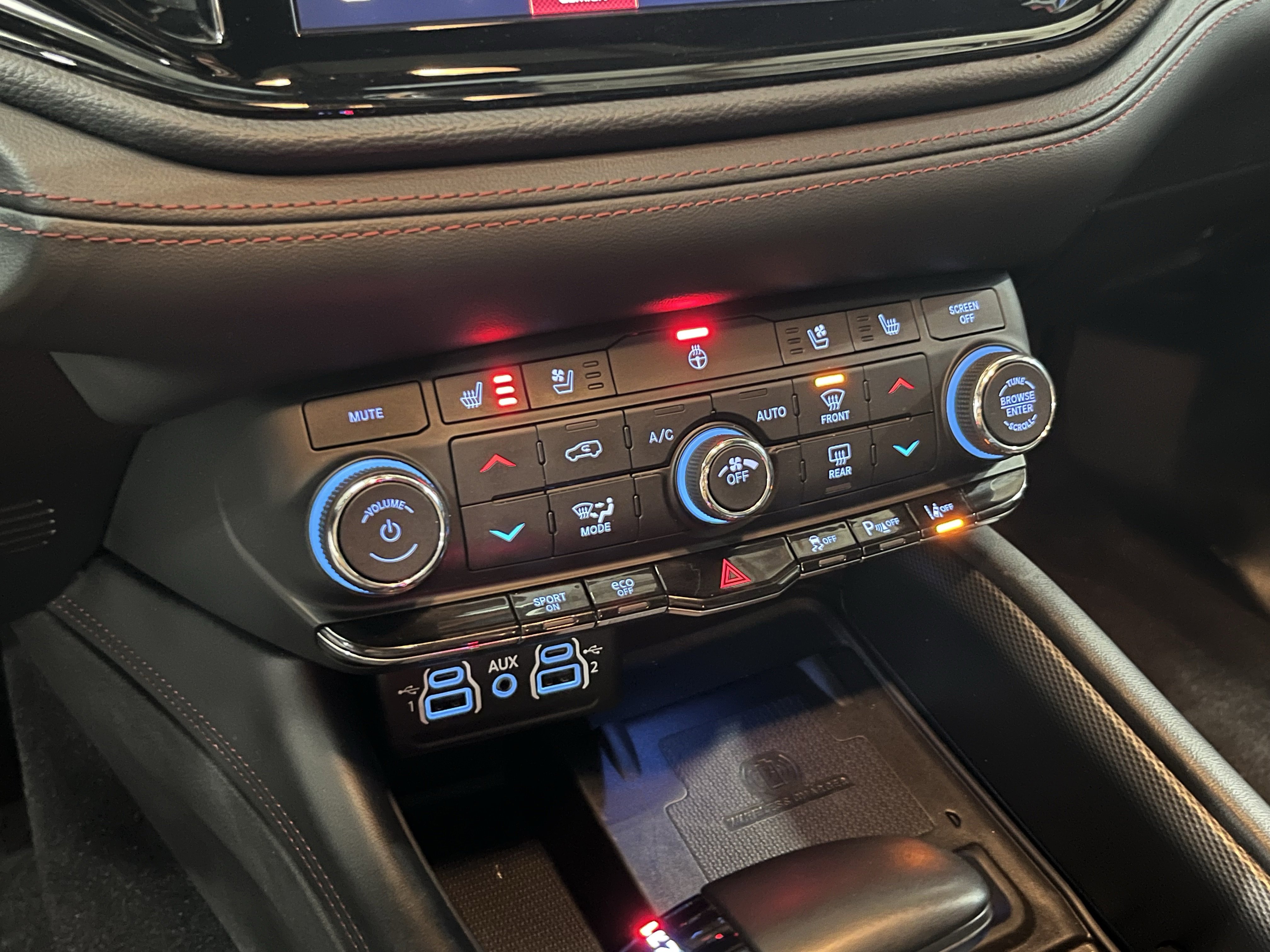 Used 2021 Dodge Durango R/T w/ Technology Group image 24