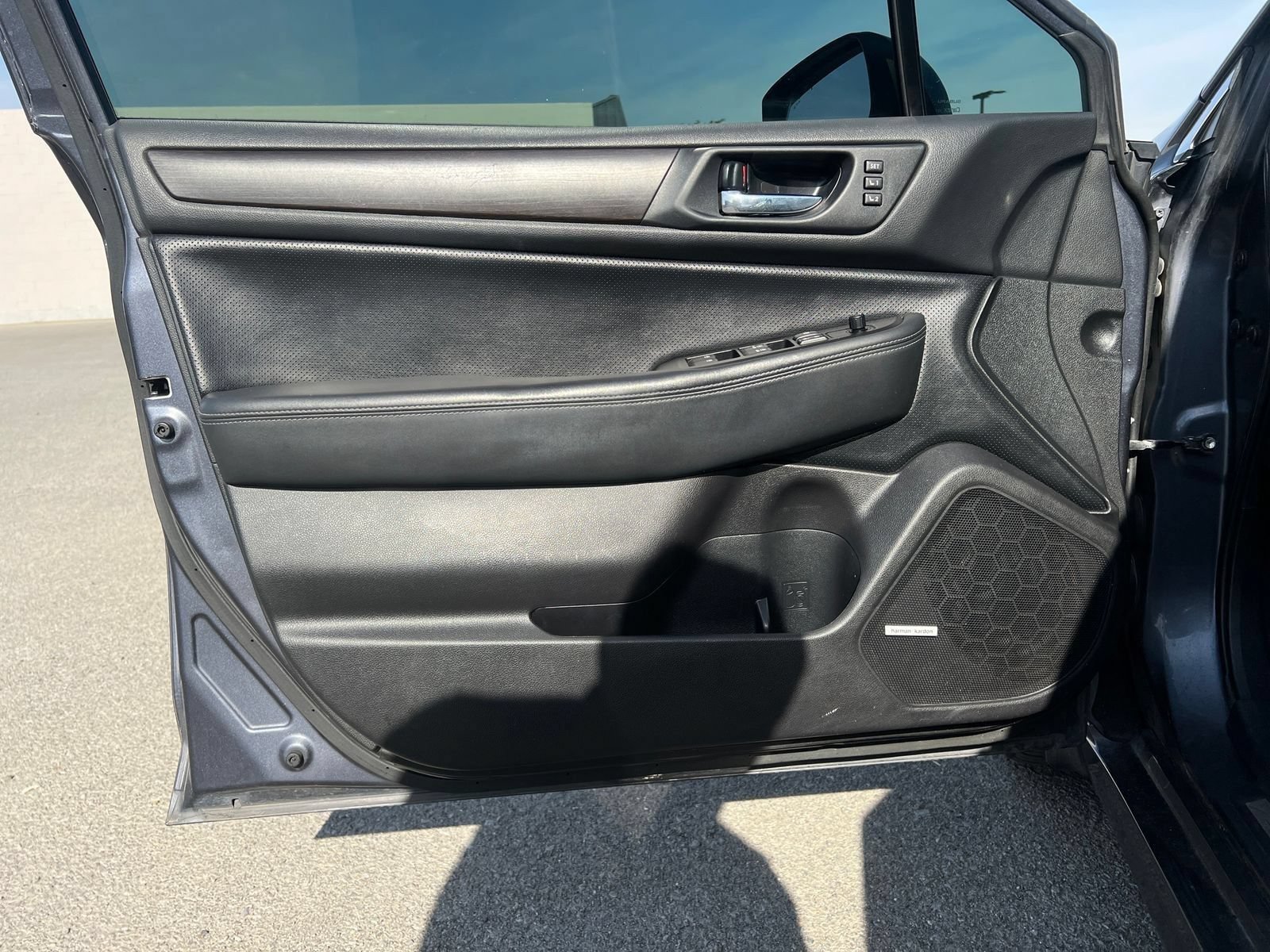 Used 2015 Subaru Legacy 2.5i Limited AWD/4WD image 12