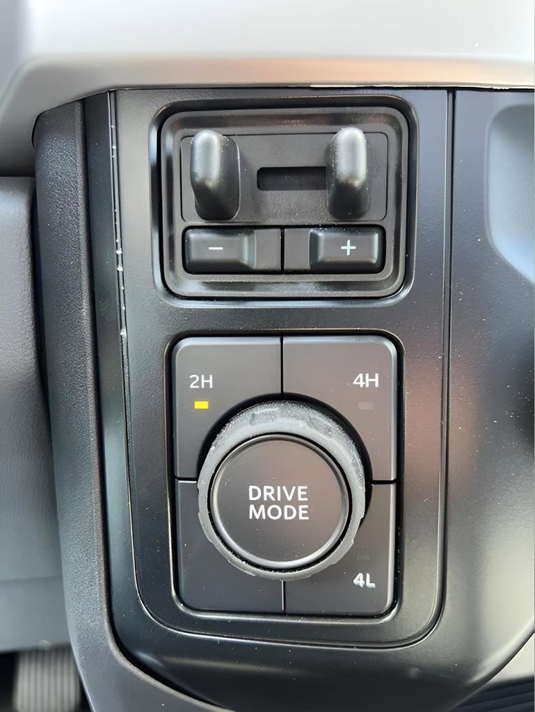 Used 2025 Ford F450 XLT image 23