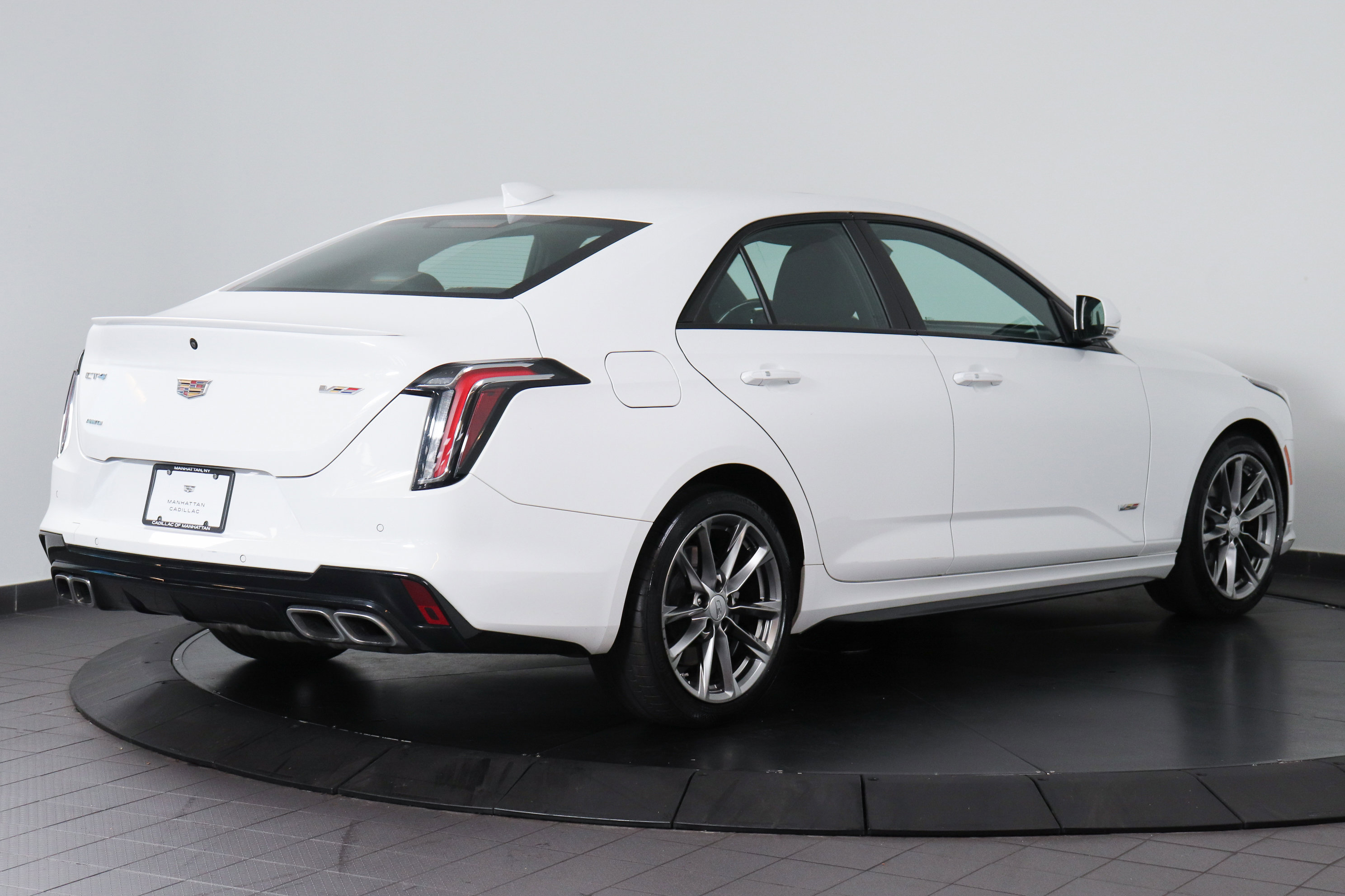 Used 2022 Cadillac CT4 V w/ Navigation Package image 5