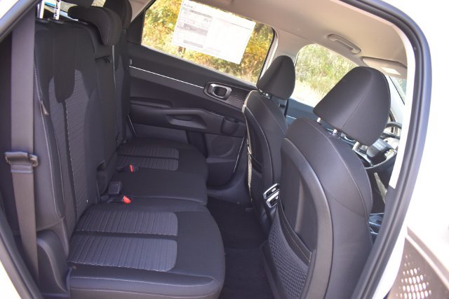 New 2026 Kia Sorento LX FWD image 14
