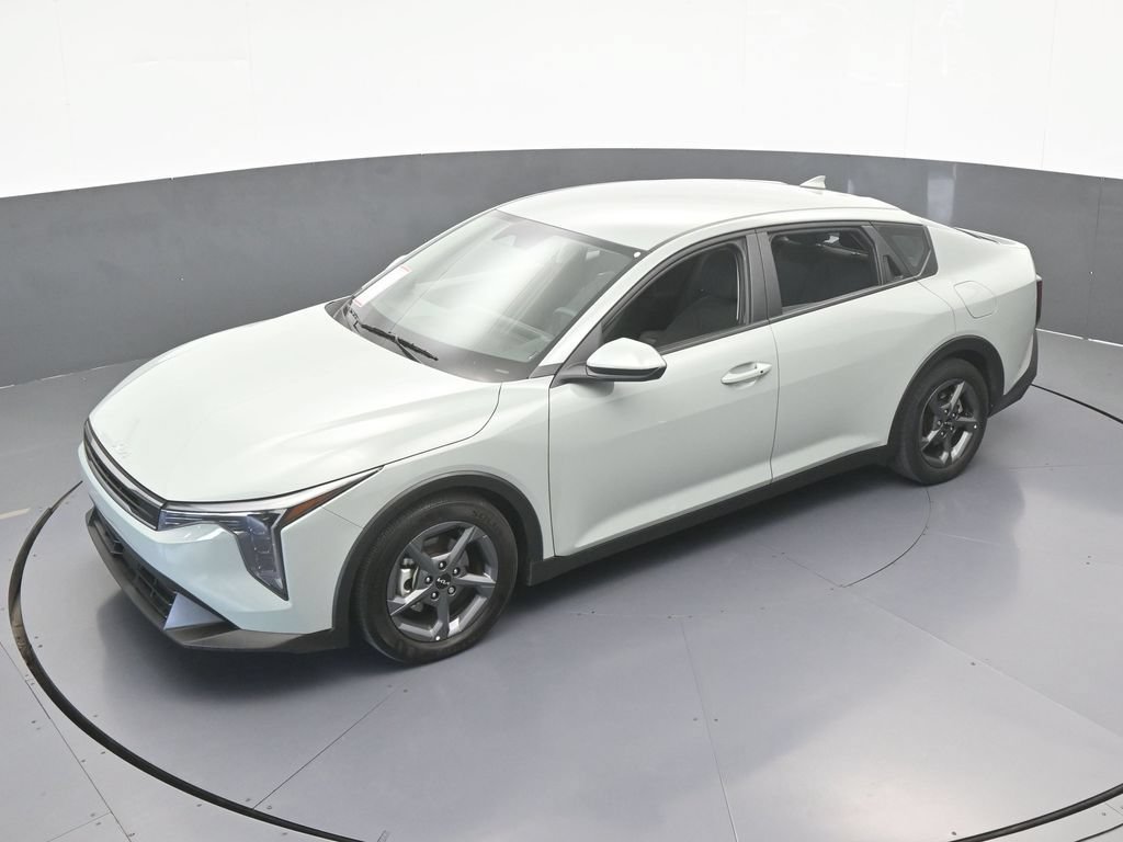 Used 2025 Kia K4 FWD image 44