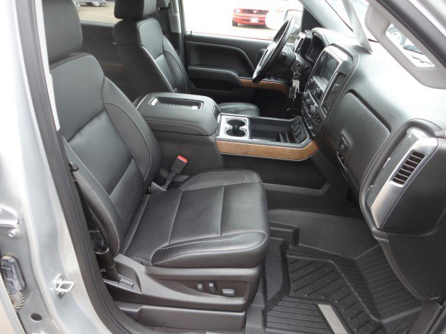Used 2018 Chevrolet Silverado 1500 LTZ w/ LTZ Plus Package image 18