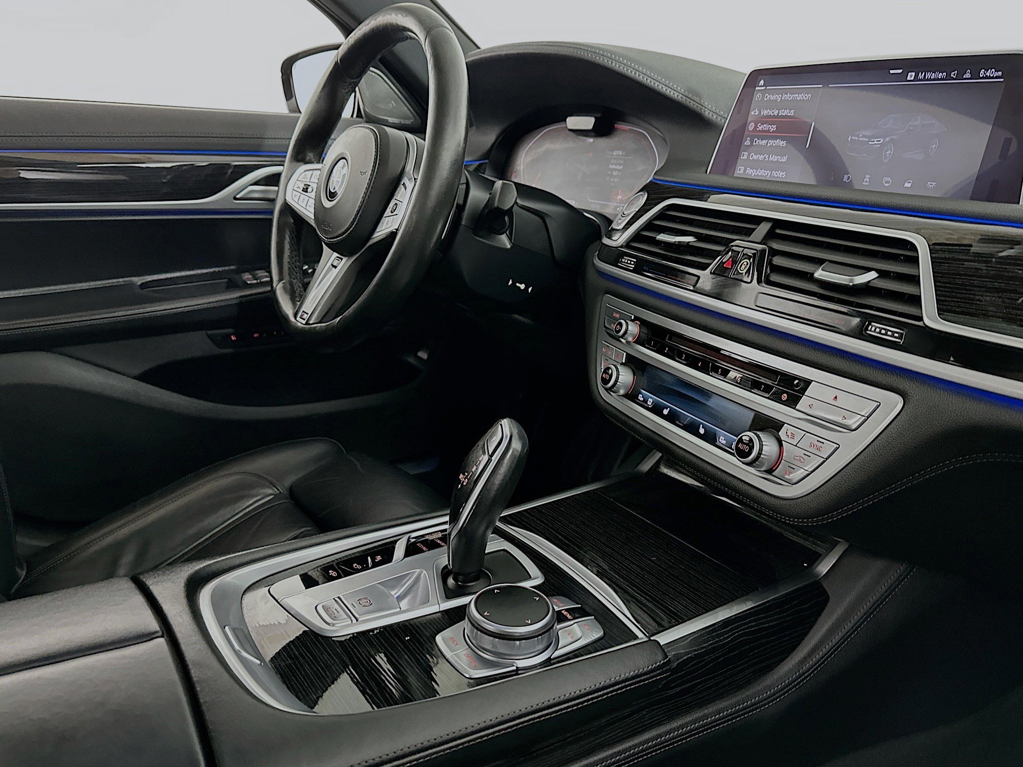 Used 2020 BMW 750i xDrive w/ M Sport Package AWD/4WD image 28