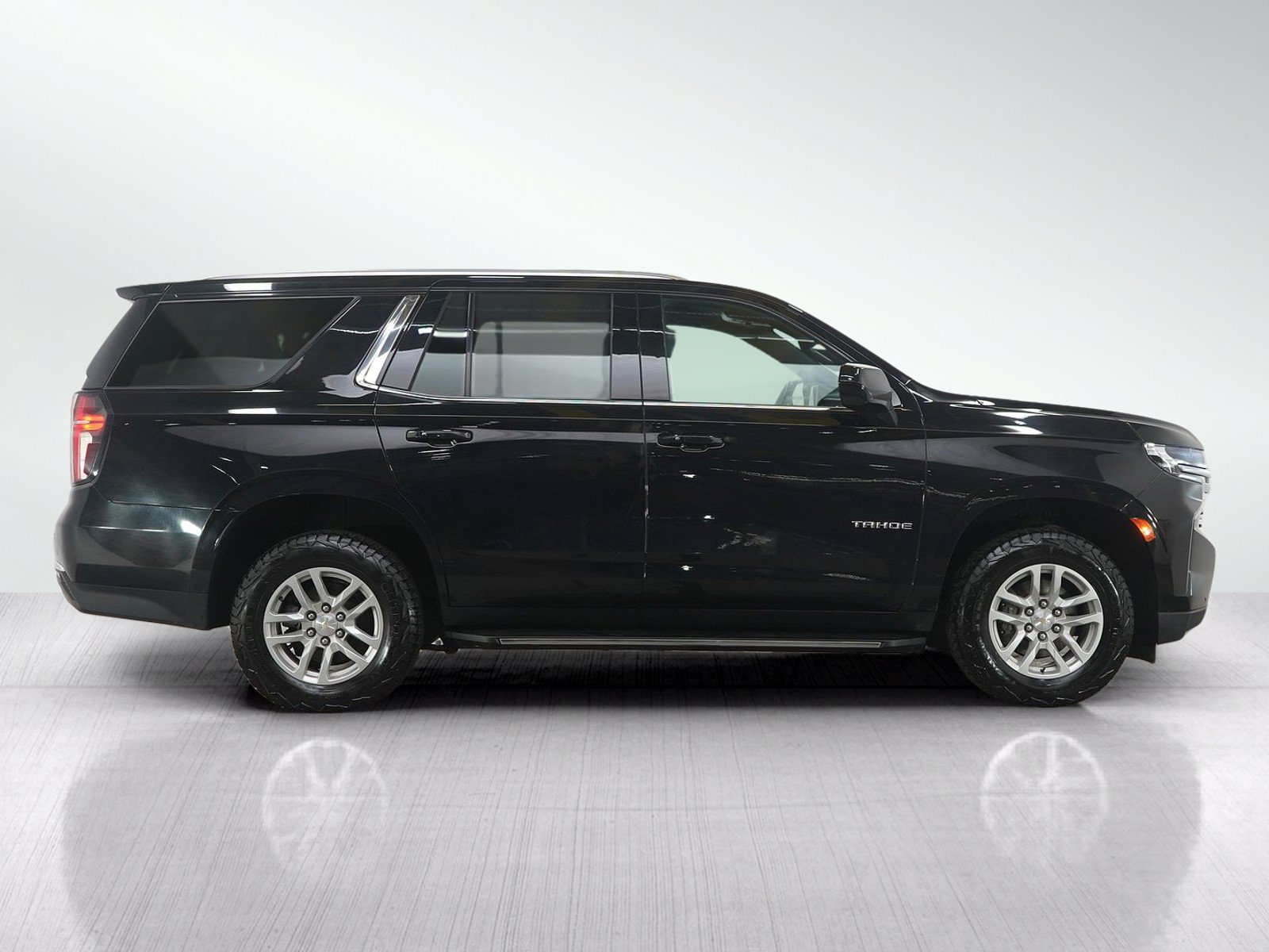Used 2023 Chevrolet Tahoe LT AWD/4WD image 6