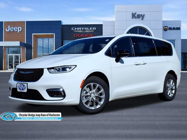 New 2026 Chrysler Pacifica Select
