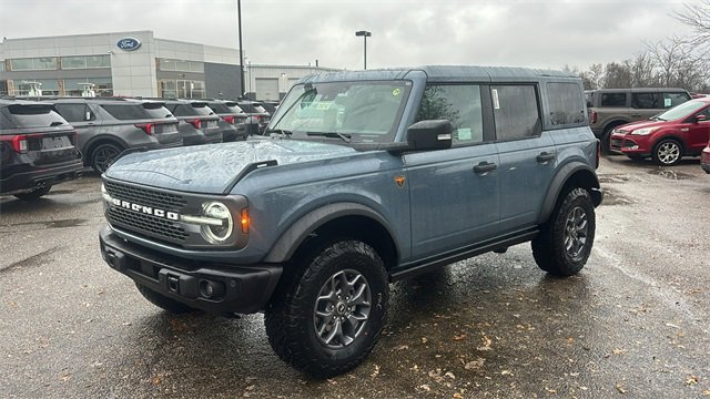 New 2025 Ford Bronco Badlands image 2