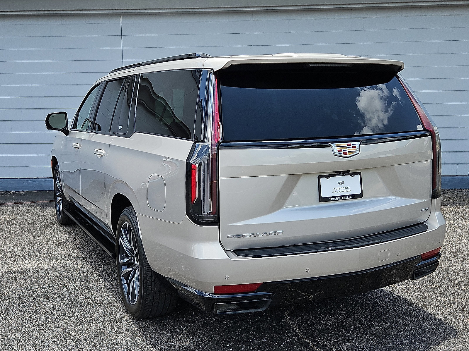 Certified 2024 Cadillac Escalade ESV Sport Platinum w/ LPO, Floor Liner Package image 3