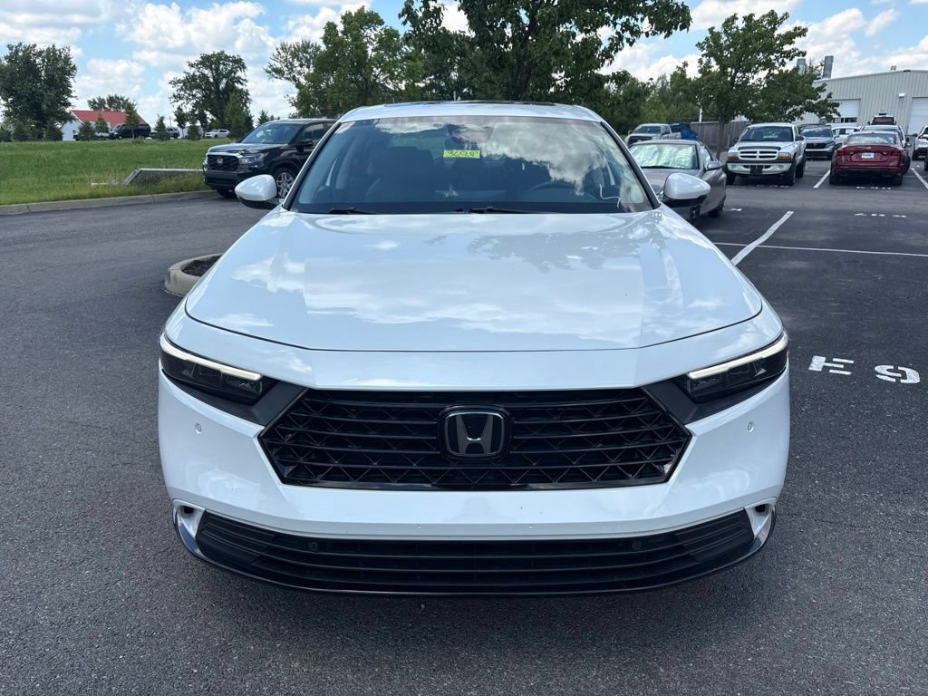 Used 2023 Honda Accord EX-L image 2