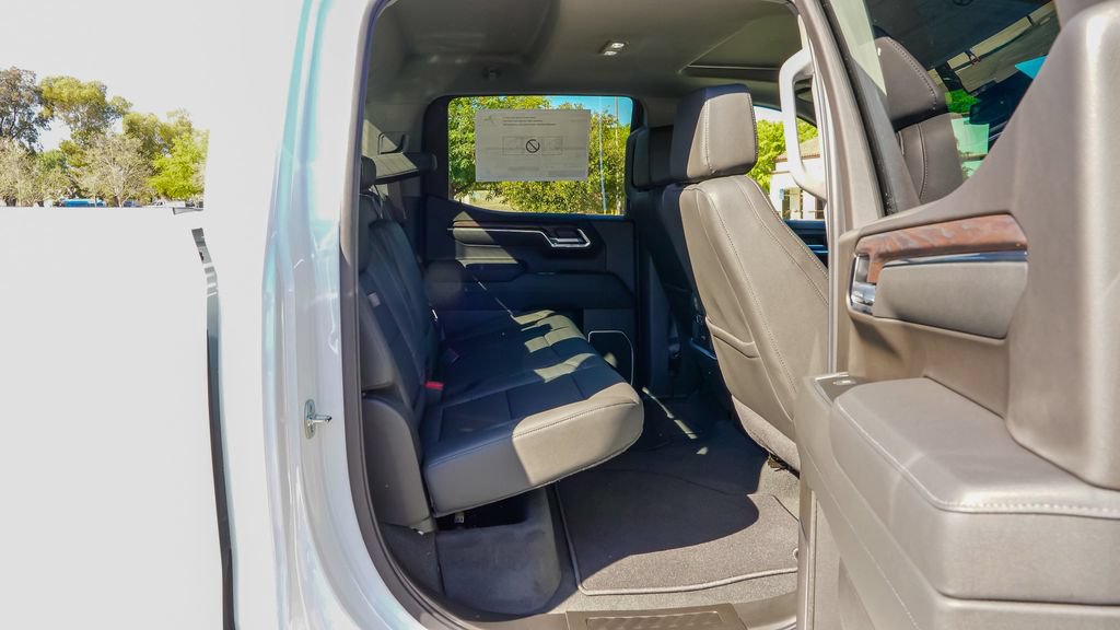 Used 2026 GMC Sierra 1500 SLT w/ SLT Convenience Package AWD/4WD image 14