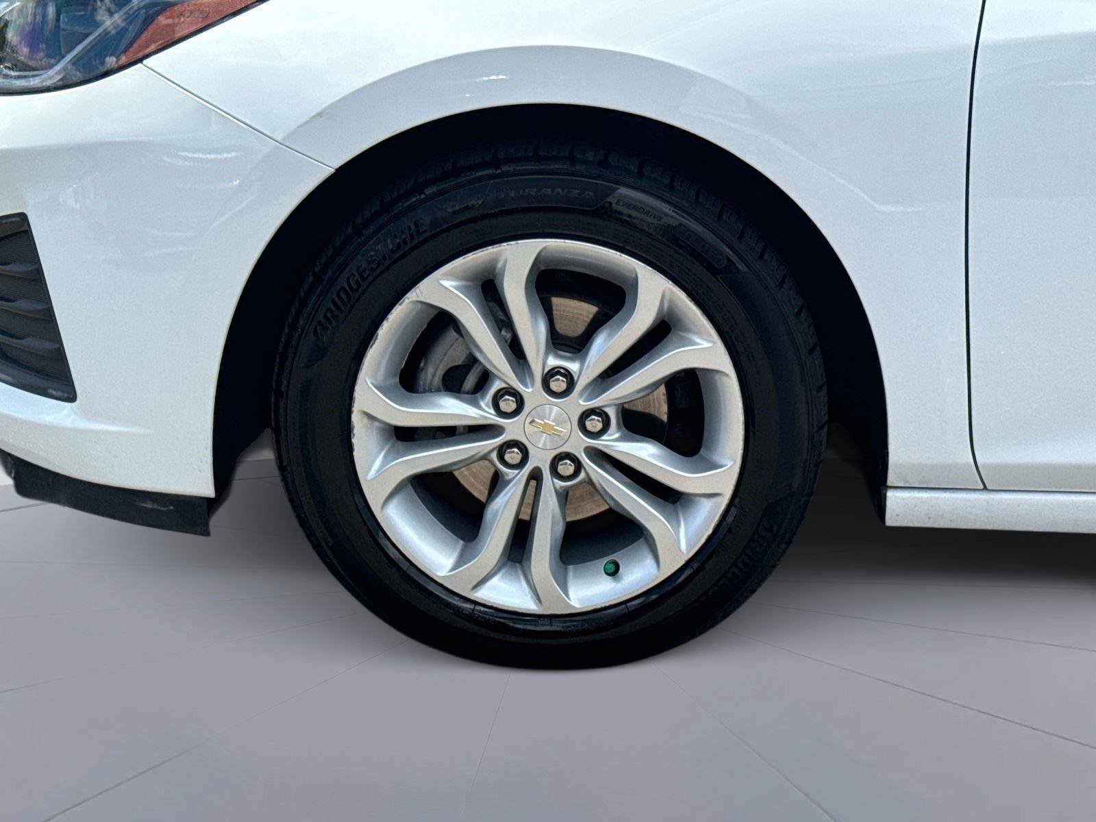 Used 2019 Chevrolet Cruze LT FWD image 10
