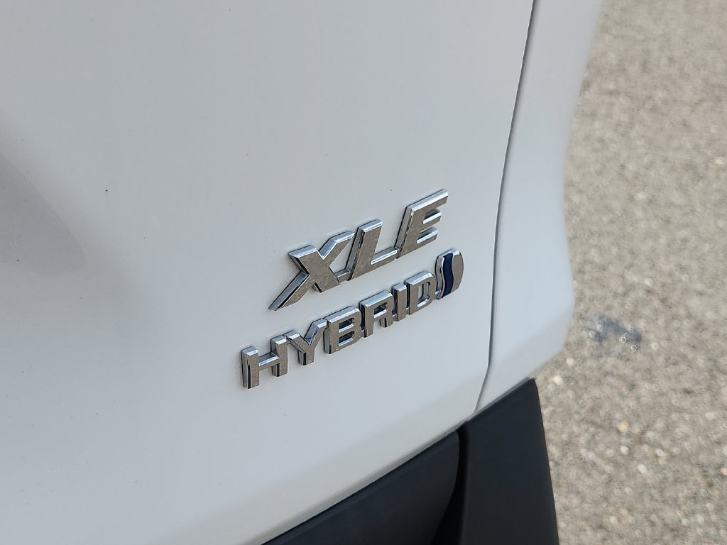 Certified 2024 Toyota RAV4 XLE AWD/4WD image 32