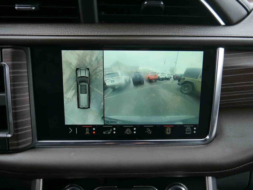 Used 2024 GMC Yukon XL Denali image 38