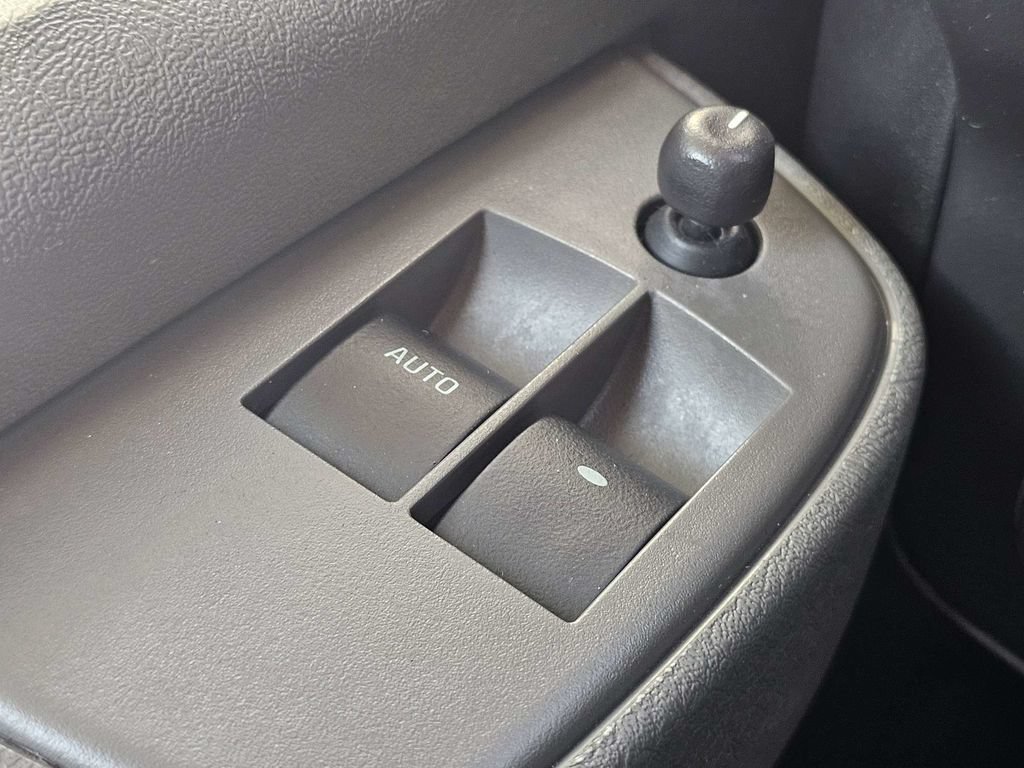 Used 2025 GMC Savana 2500 w/ Driver Convenience Package RWD image 21
