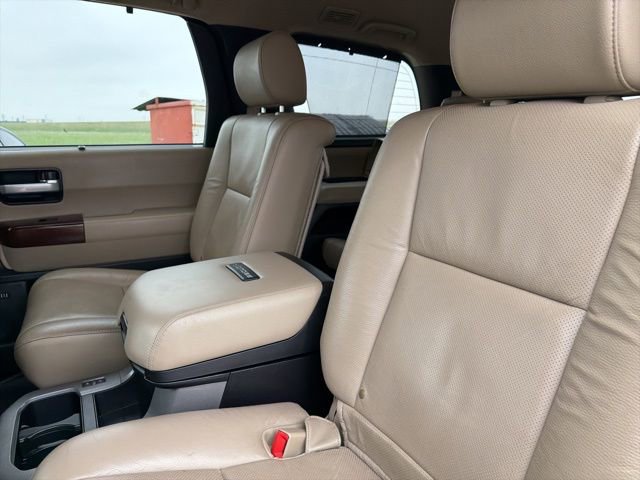 Used 2016 Toyota Sequoia Platinum image 13