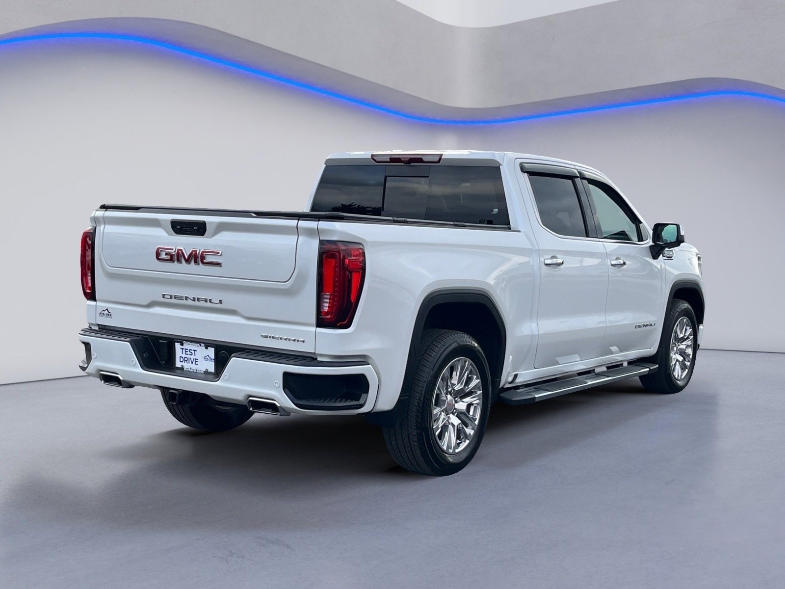 Used 2025 GMC Sierra 1500 Denali image 9