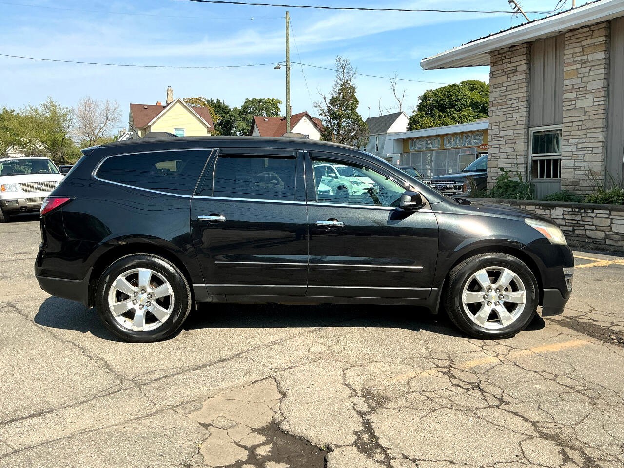 Used 2014 Chevrolet Traverse LTZ image 2