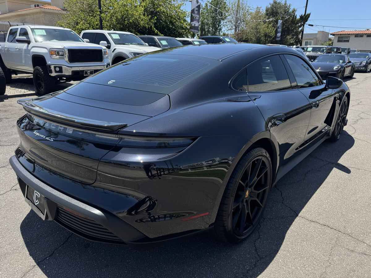 Used 2021 Porsche Taycan RWD image 8