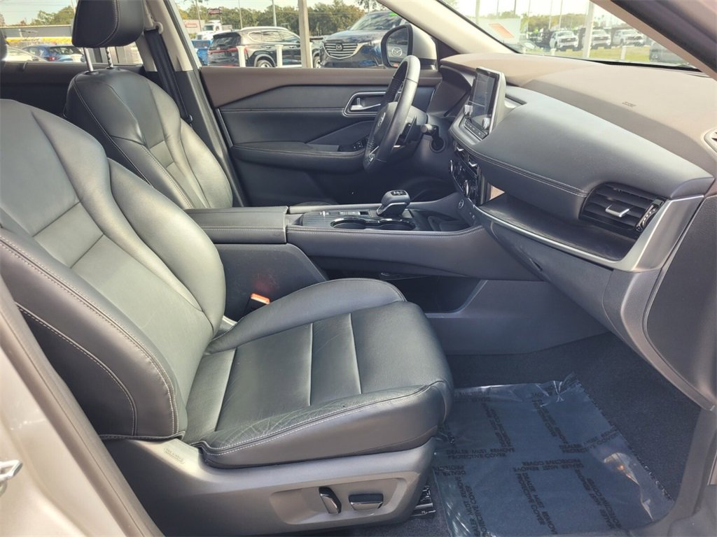 Used 2021 Nissan Rogue SL image 15