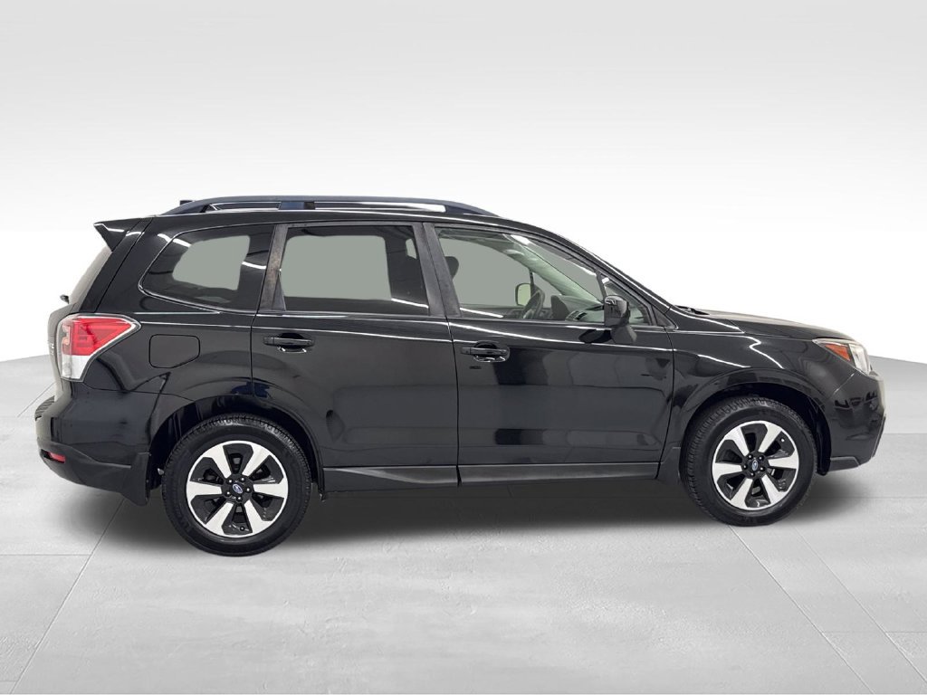Used 2017 Subaru Forester 2.5i Premium w/ Protection Package #1 AWD/4WD image 7