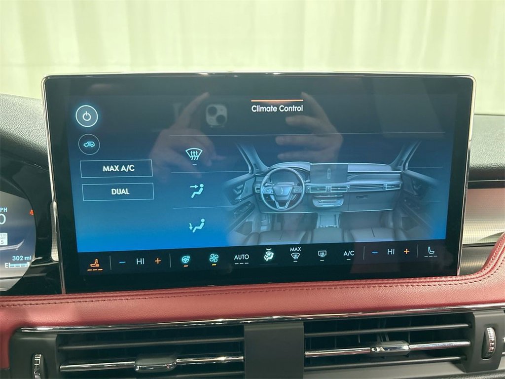 Used 2023 Lincoln Corsair Reserve w/ Equipment Group 201A image 17